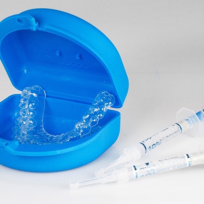 teeth whitening kit